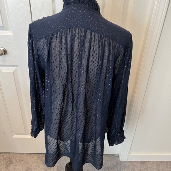 Robert Graham size L silk blend top - Picture 9 of 15